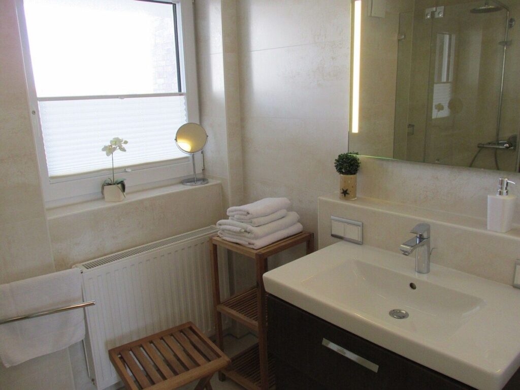 Badezimmer Penthouse Meerblick Dorum-Neufeld